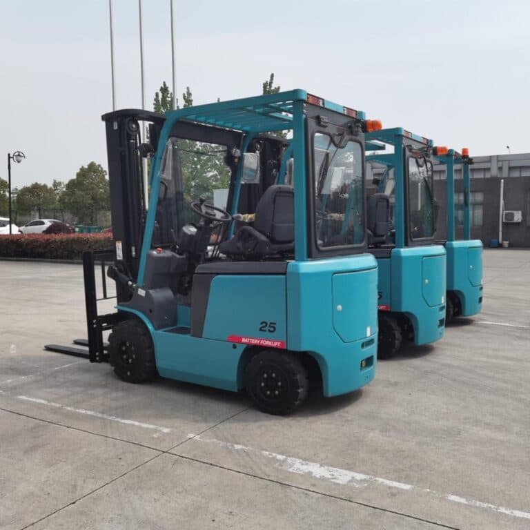 Opération de levage lourd sur chantier industriel, Agadir